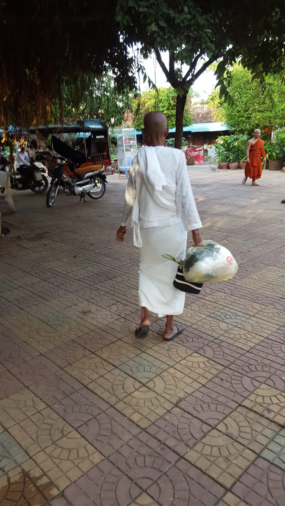 Chamso leaving pagoda phnom penh elderly